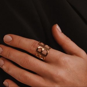 Letter B ring